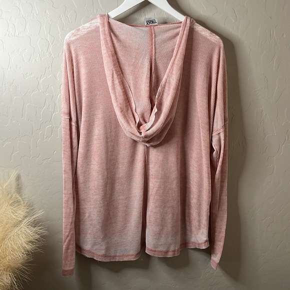 Trendy trends, pull over hoodie, lightweight kangaroo pocket, V-neck M/L - Picture 6 of 8